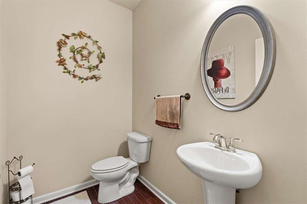 36 Grampian Way Unit 4