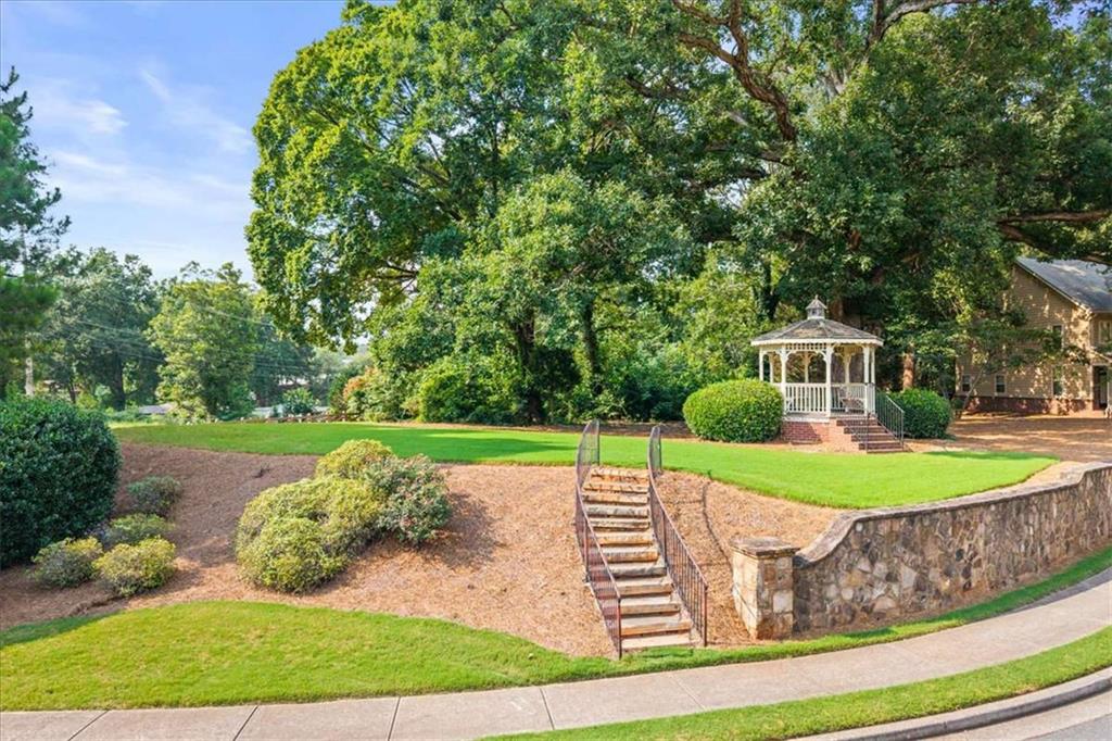 36 Grampian Way Unit 4