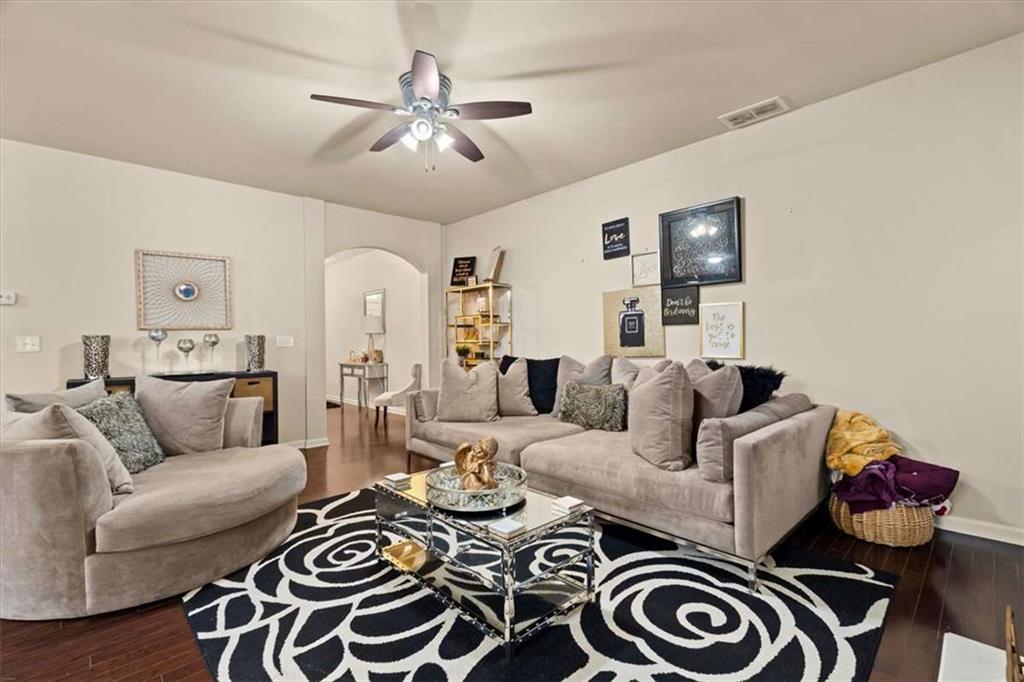 36 Grampian Way Unit 4
