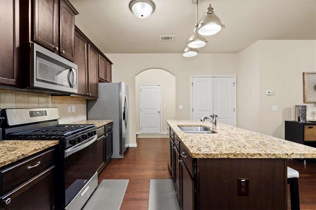 36 Grampian Way Unit 4