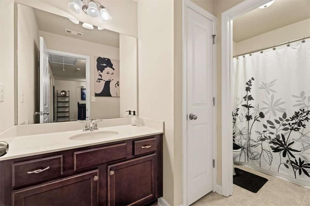 36 Grampian Way Unit 4