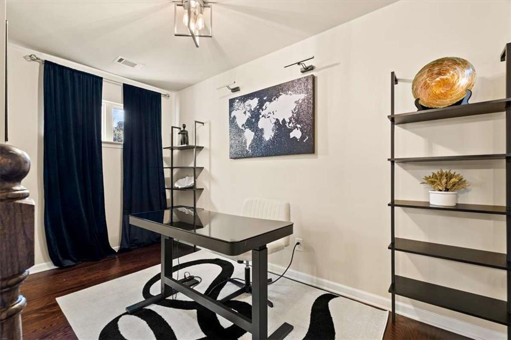36 Grampian Way Unit 4