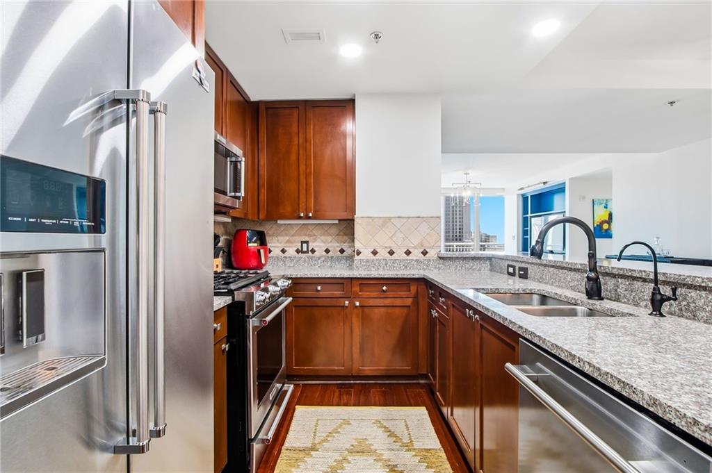3338 Peachtree Road NE Unit 2105