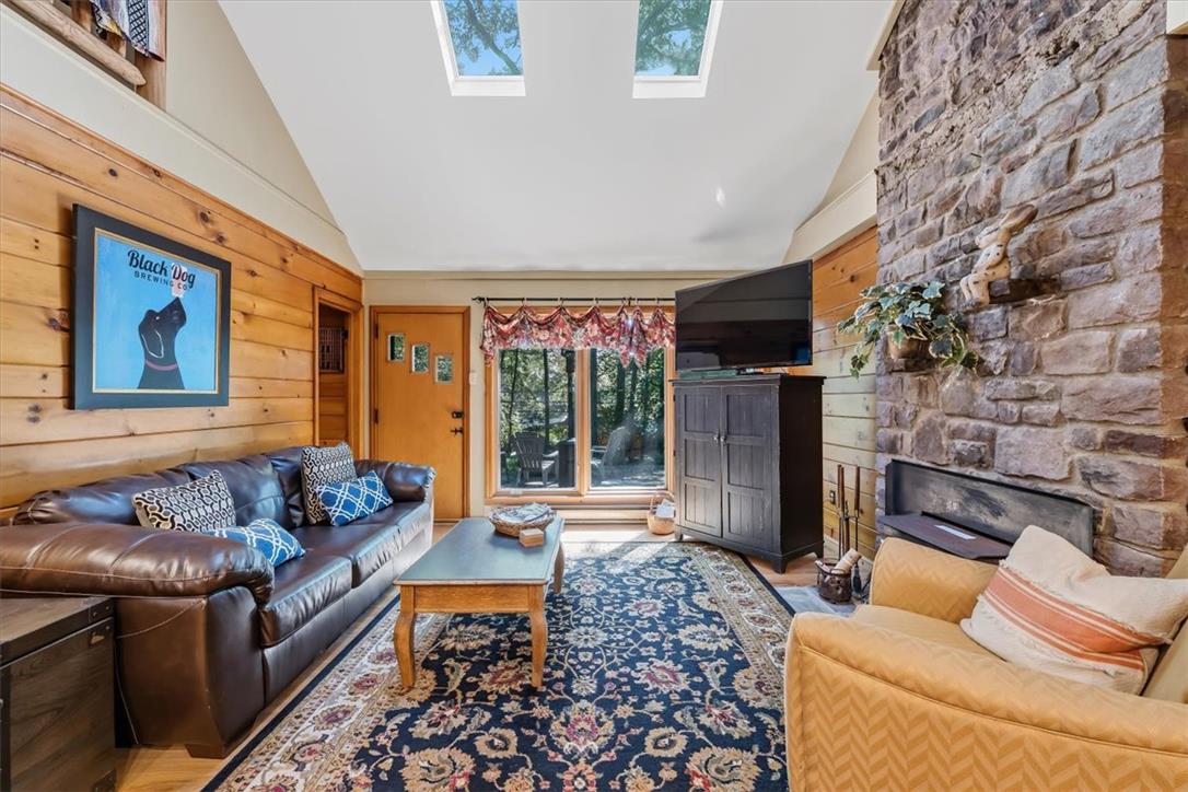 78 Crest Drive