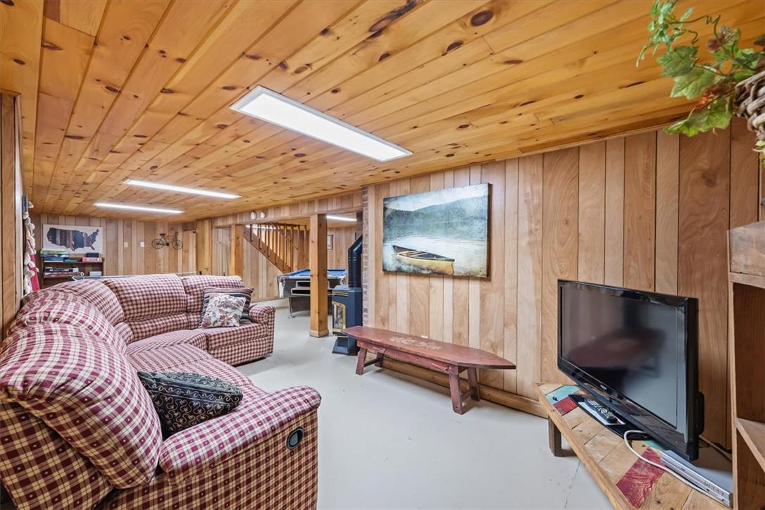 78 Crest Drive