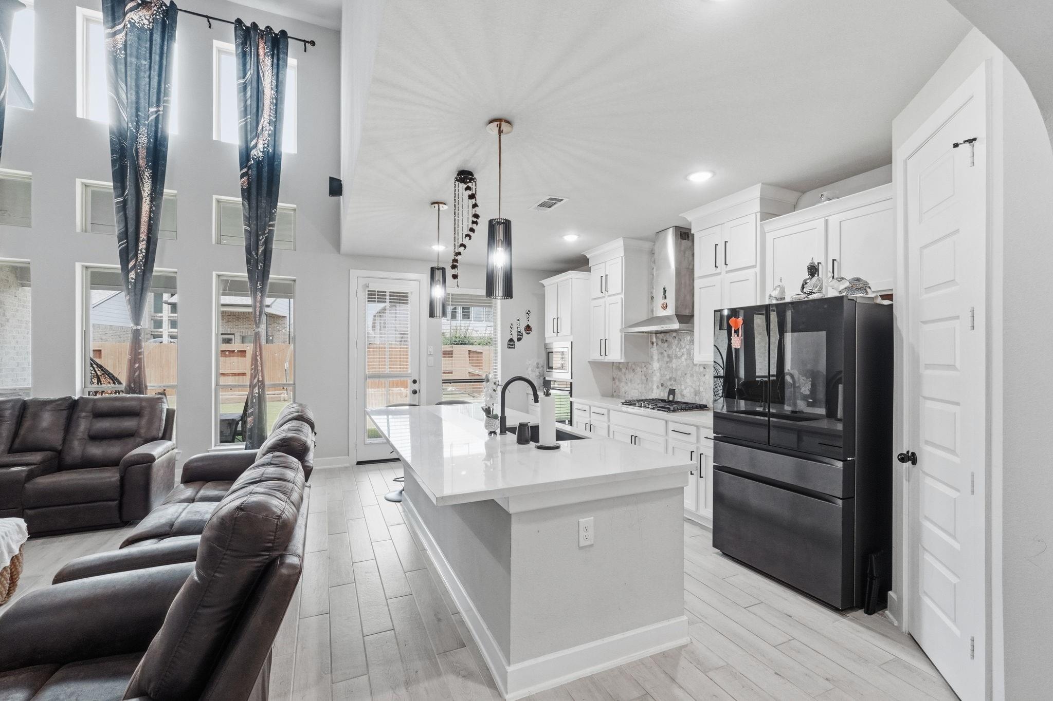2842 Acacia Grove Drive