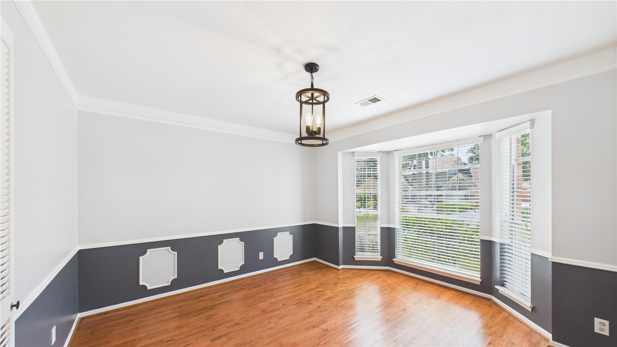 1107 Verret Lane