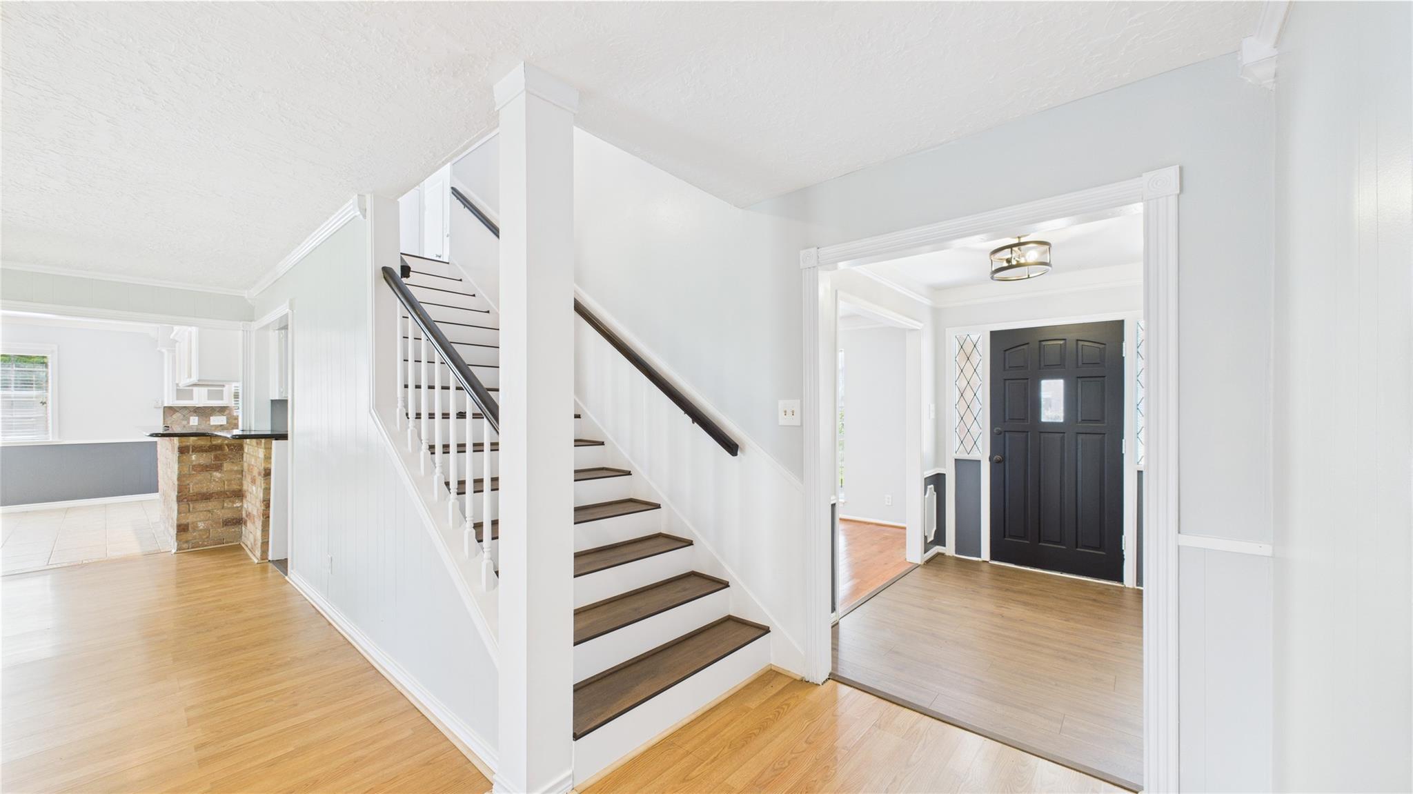 1107 Verret Lane