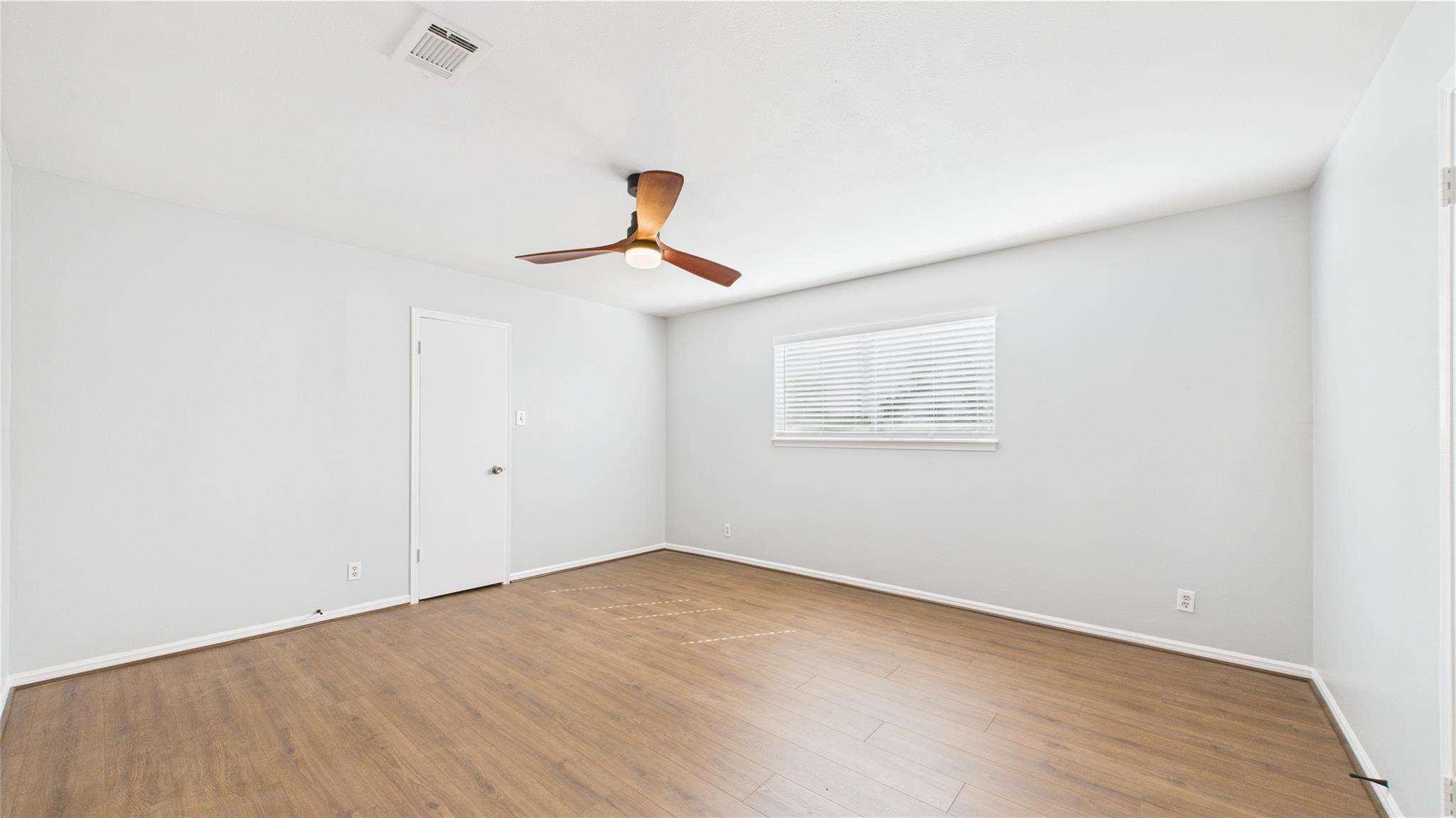 1107 Verret Lane