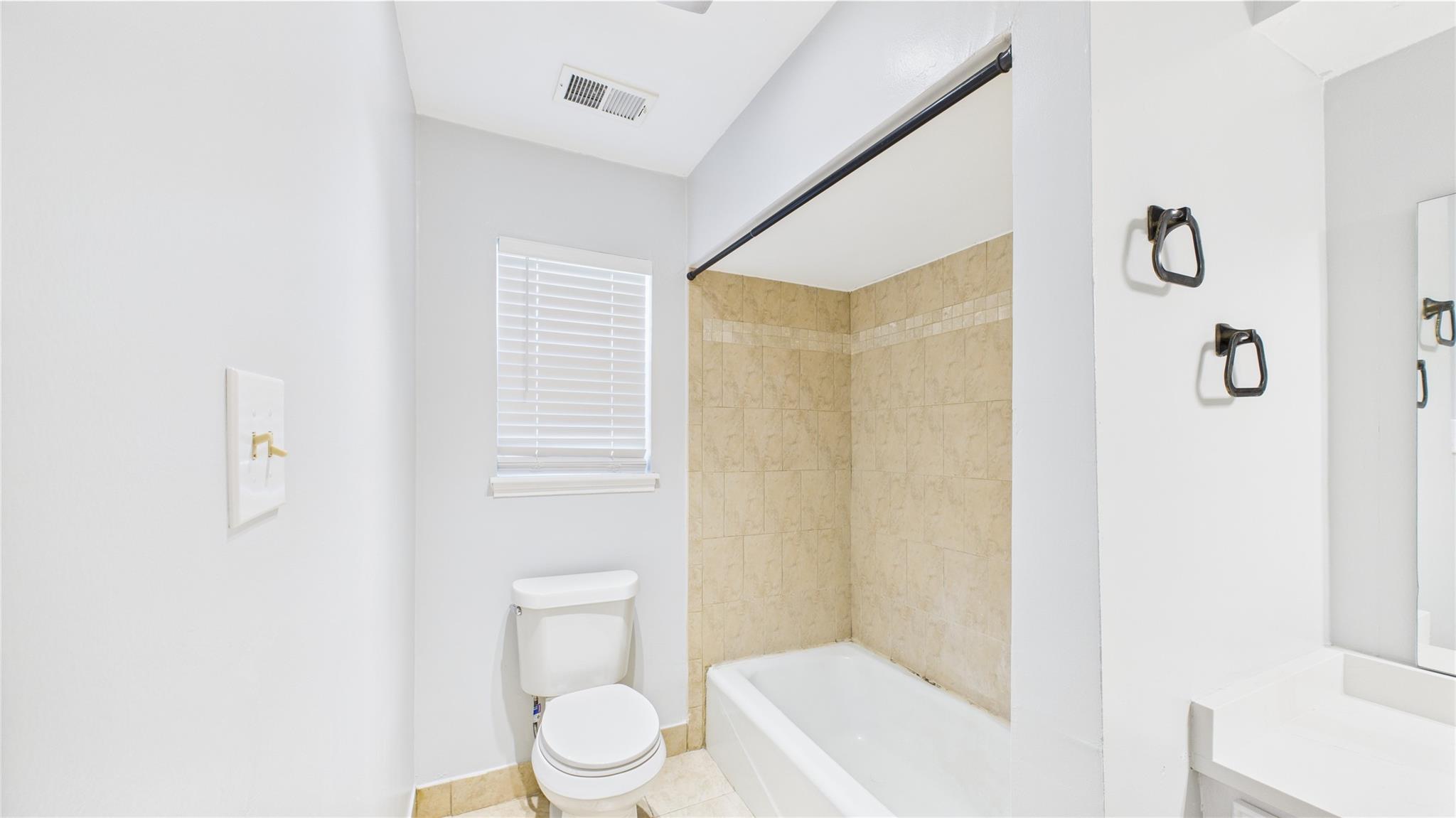 1107 Verret Lane