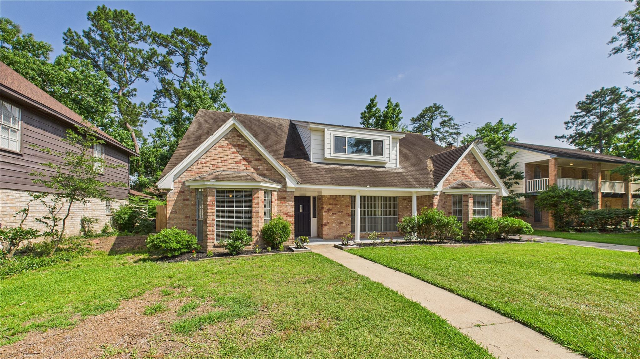 1107 Verret Lane