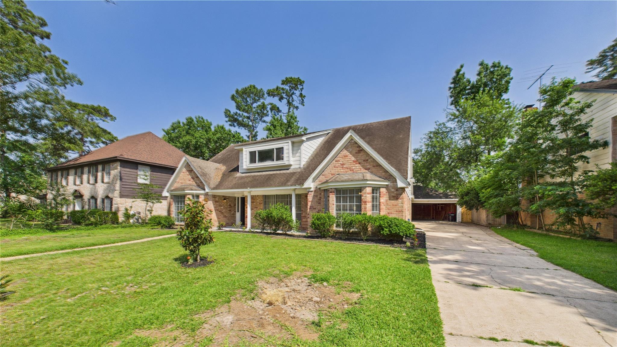 1107 Verret Lane