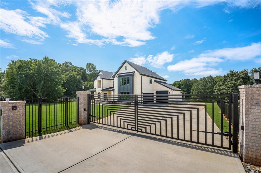 2182 Prospect Road NE