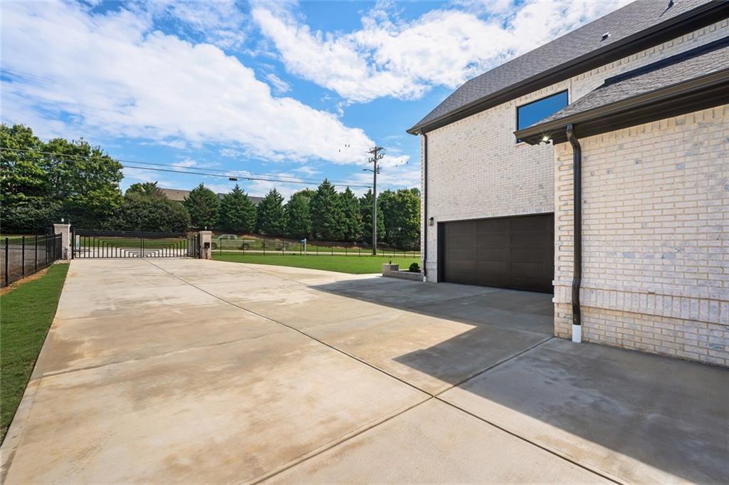 2182 Prospect Road NE