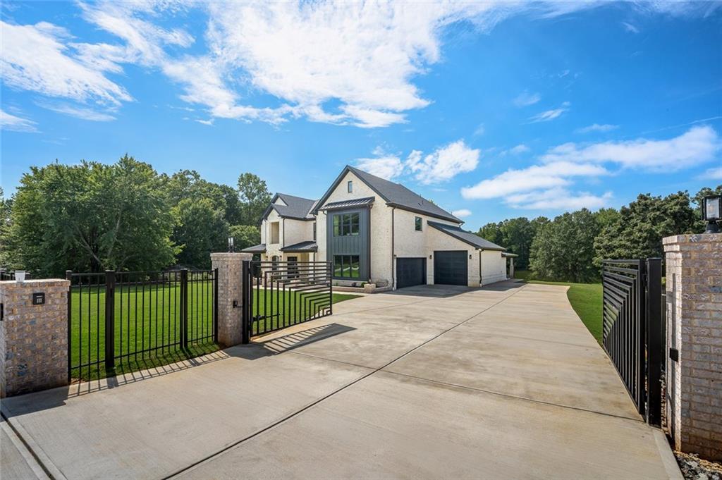 2182 Prospect Road NE