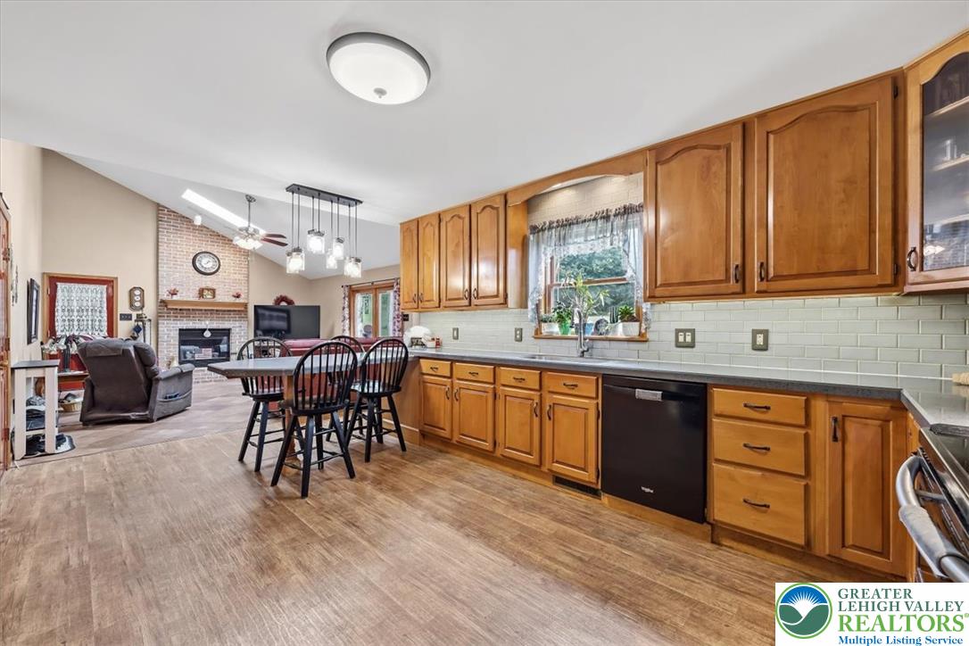 322 West 10th Street