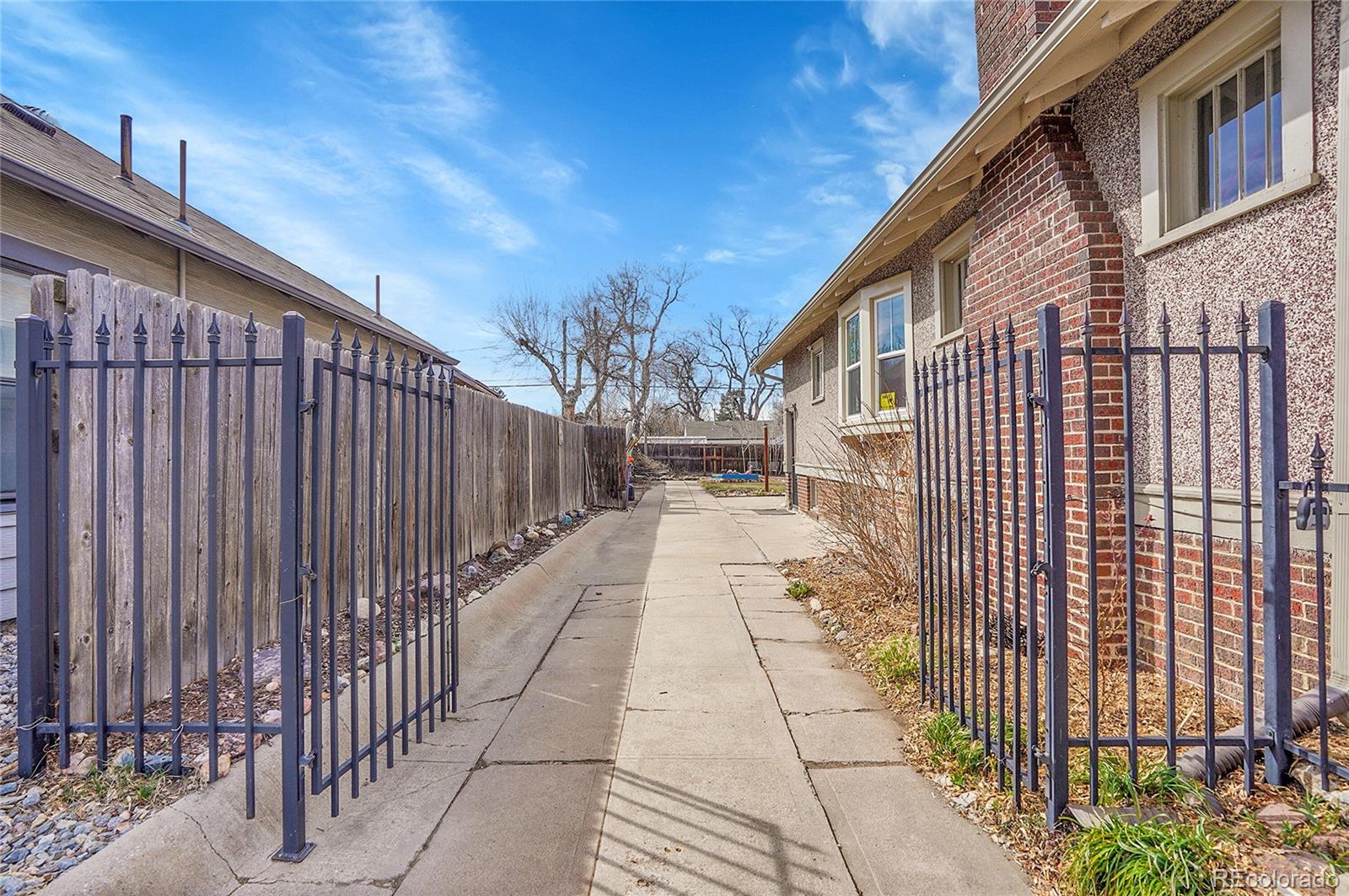 633 Lowell Boulevard