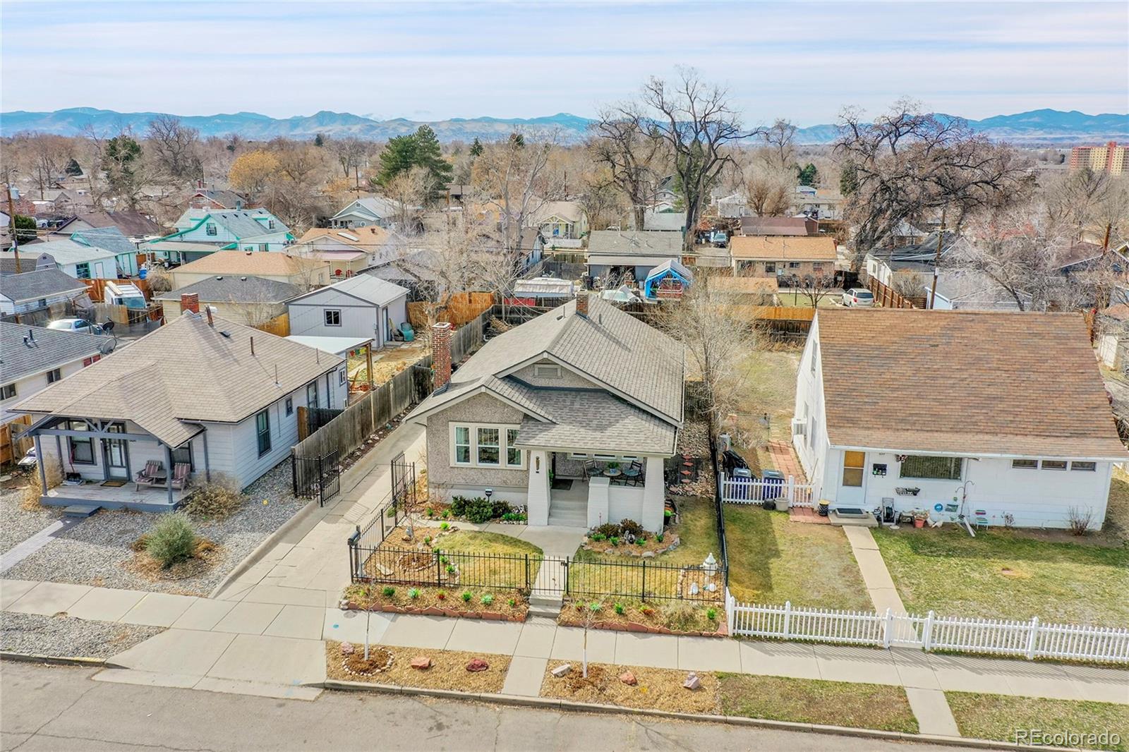633 Lowell Boulevard