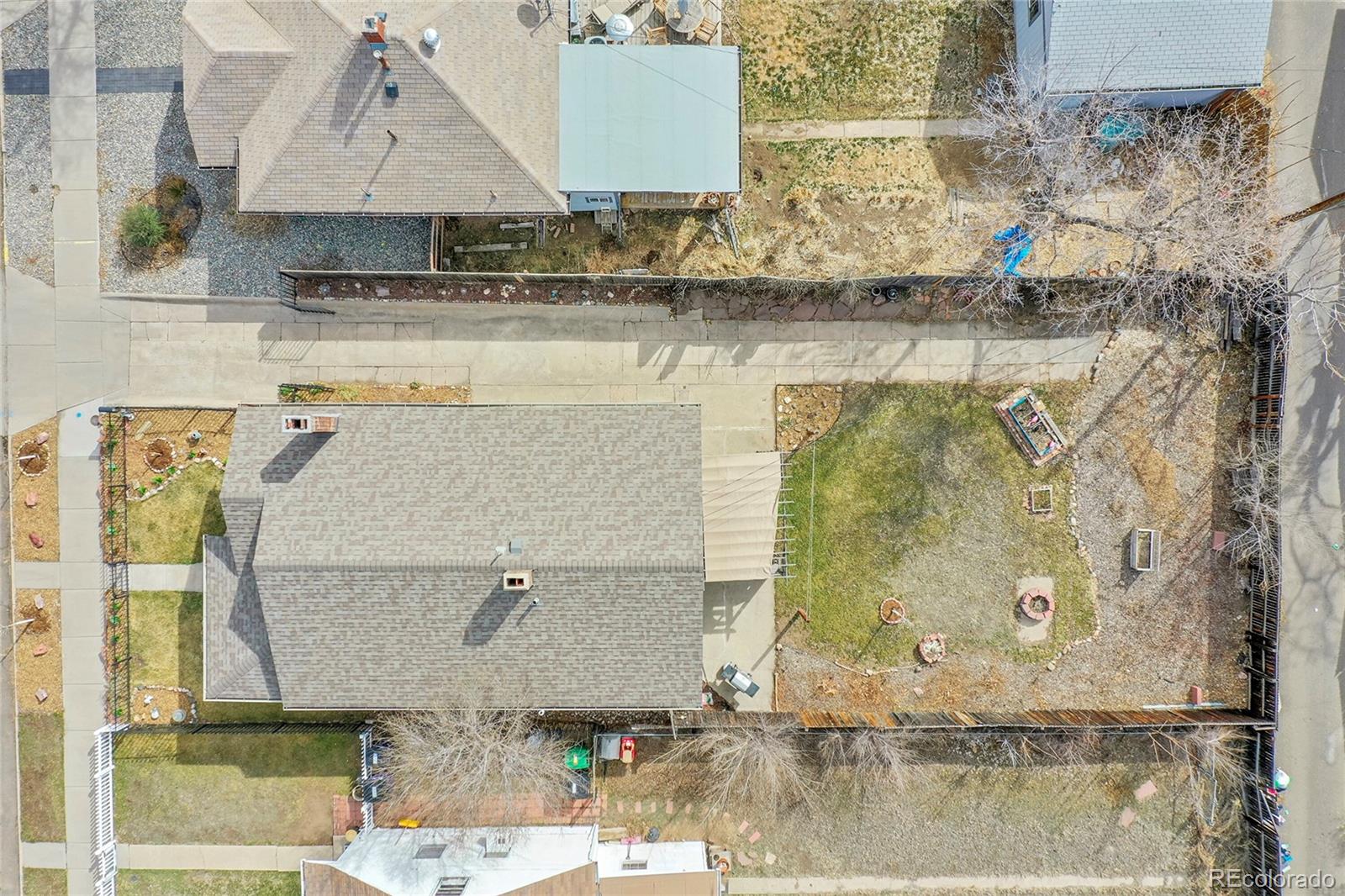 633 Lowell Boulevard