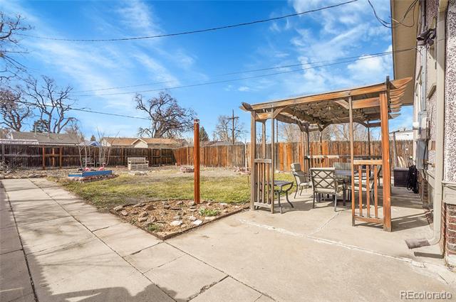 633 Lowell Boulevard