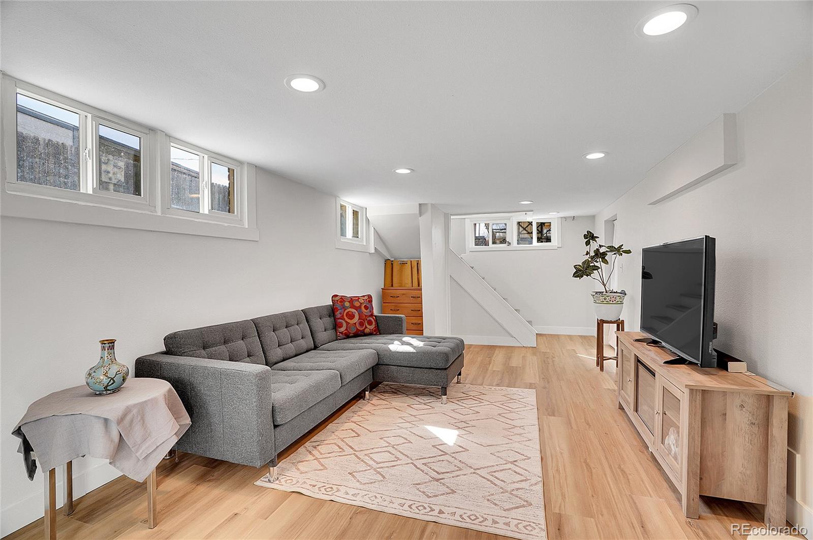 633 Lowell Boulevard