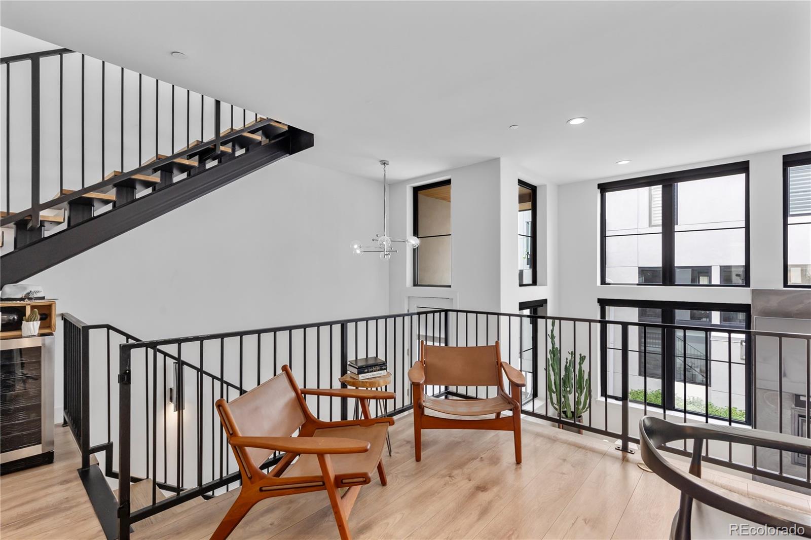 818 Ash Street Unit: 3