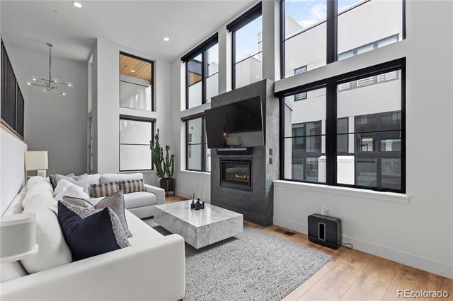 818 Ash Street Unit: 3
