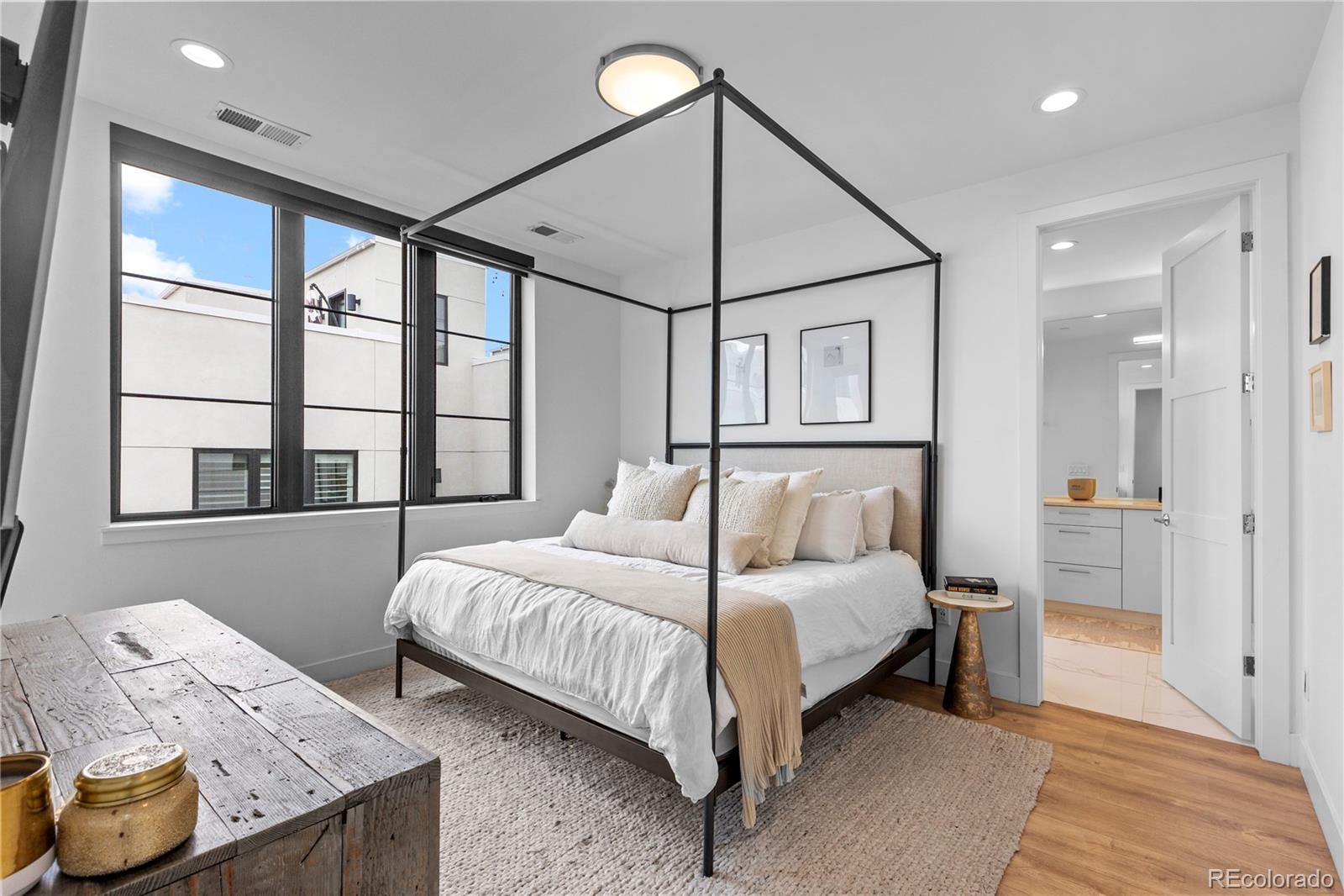 818 Ash Street Unit: 3