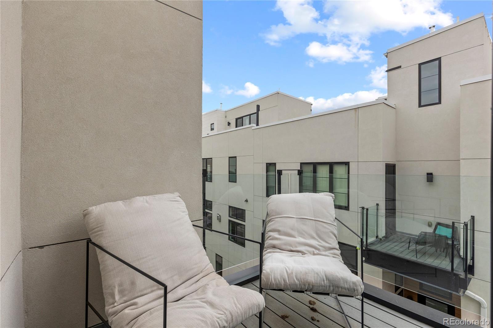 818 Ash Street Unit: 3