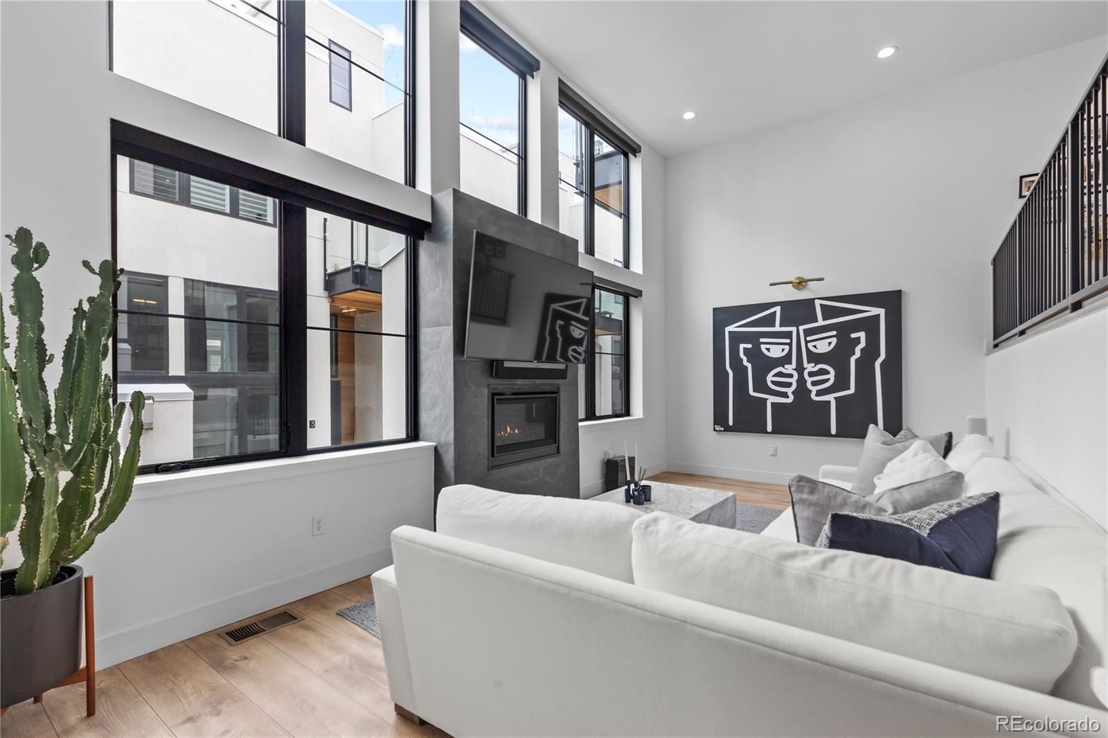 818 Ash Street Unit: 3