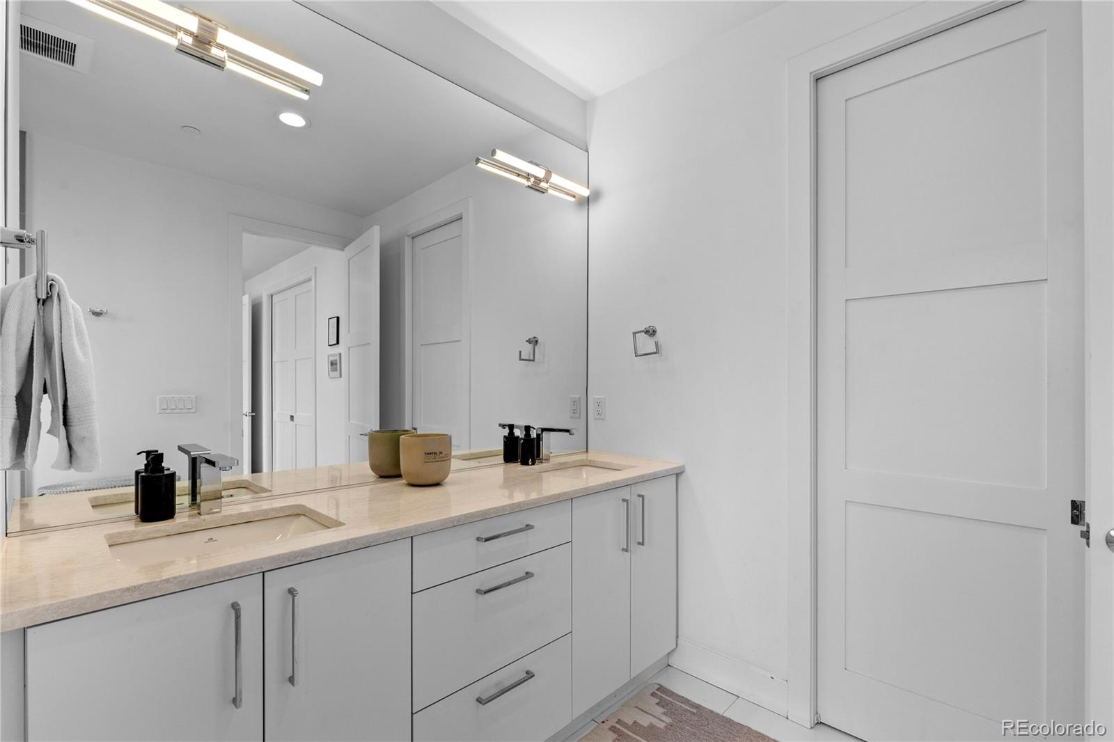 818 Ash Street Unit: 3