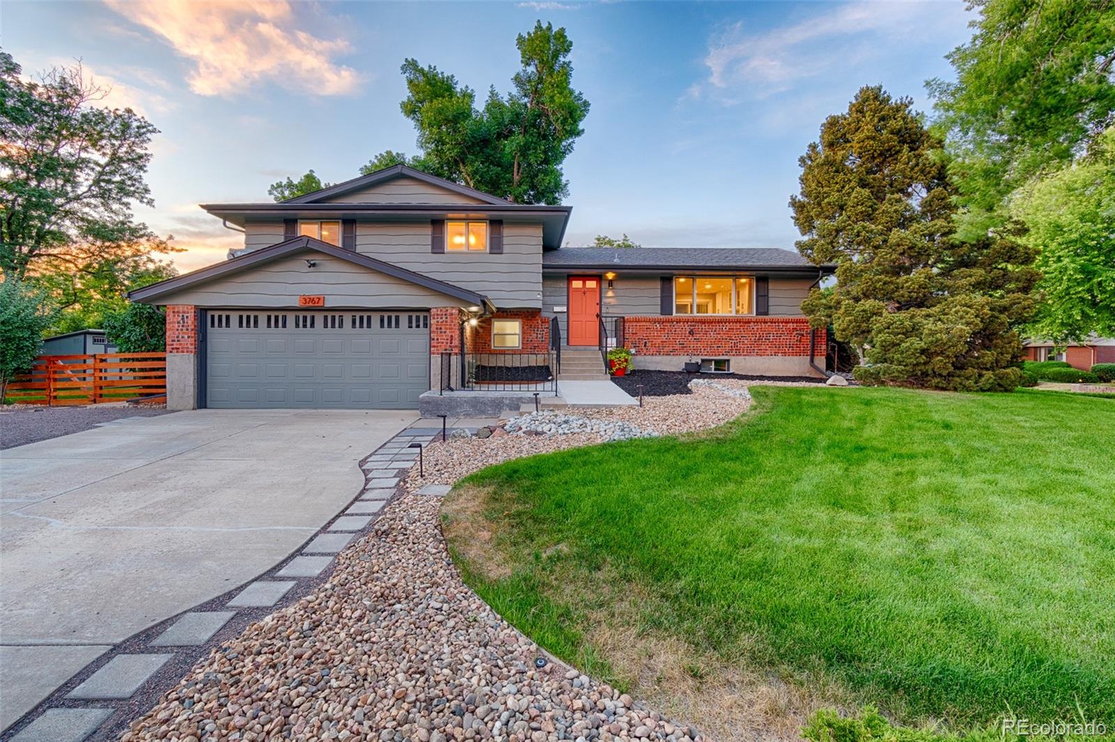 3767 E Fair Place