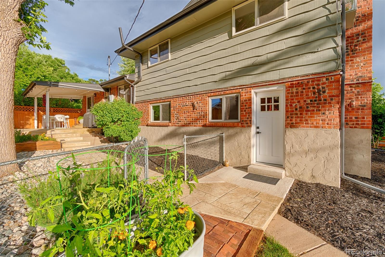 3767 E Fair Place