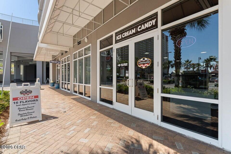 9860 S Thomas Drive 606