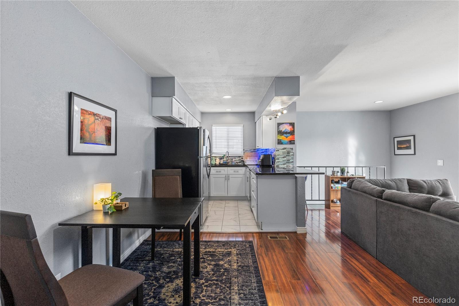 1223 S Wheeling Way