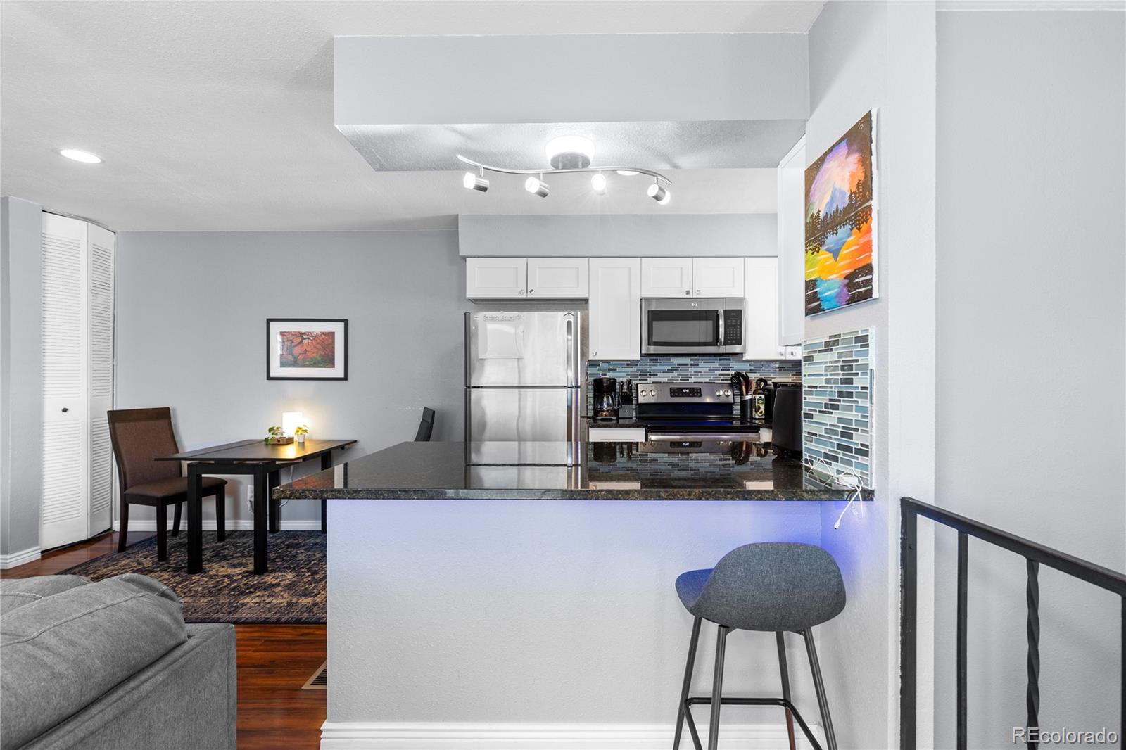 1223 S Wheeling Way