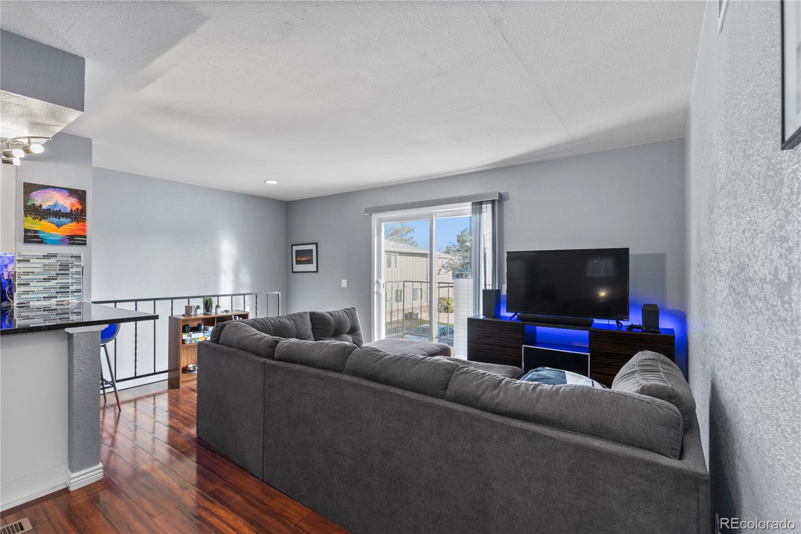 1223 S Wheeling Way