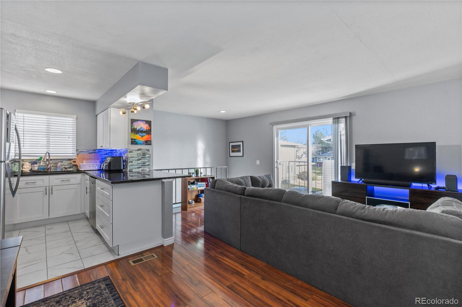 1223 S Wheeling Way