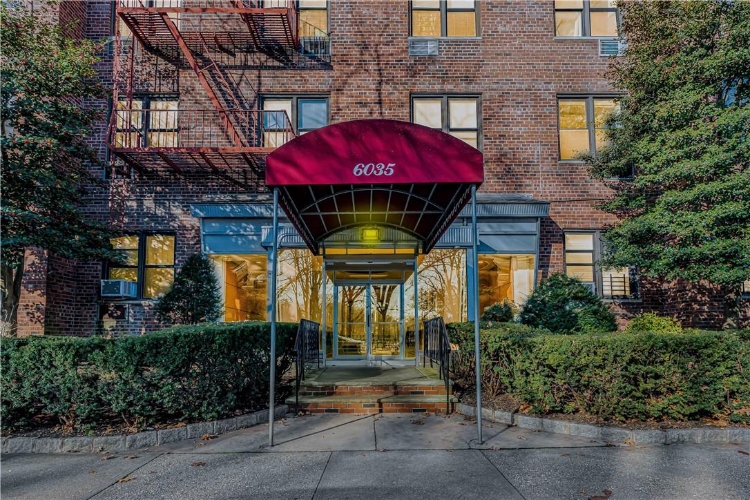 6035 Broadway Avenue Unit: 6N
