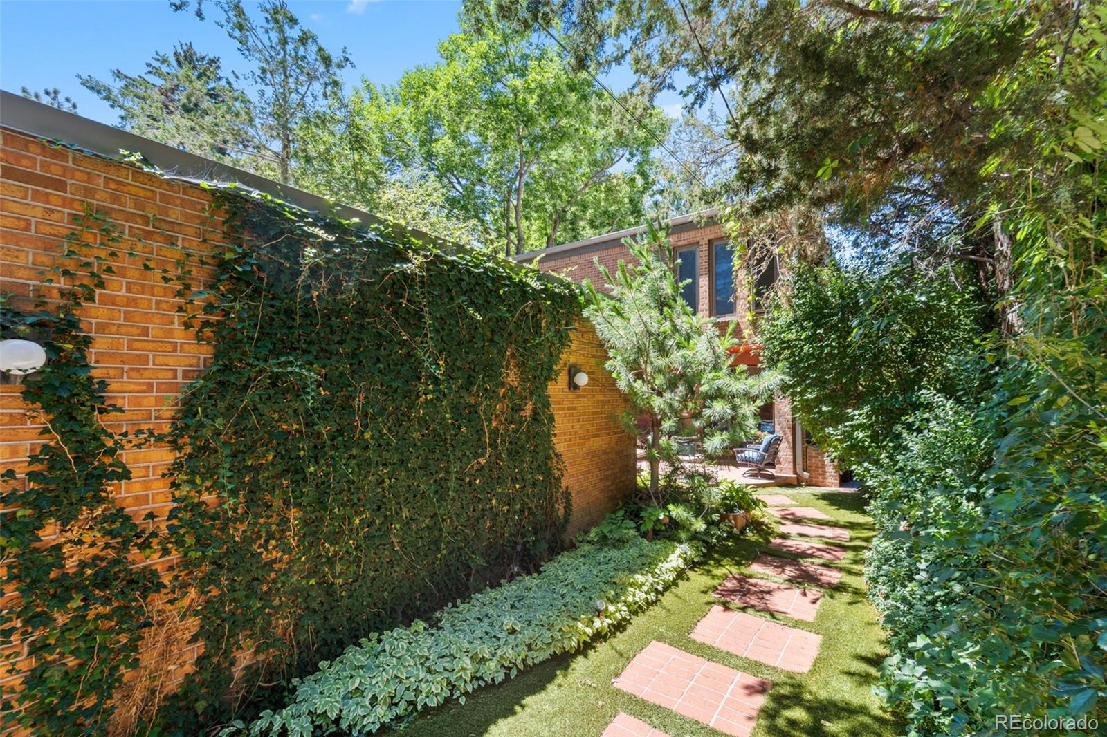 1110 Monaco Parkway