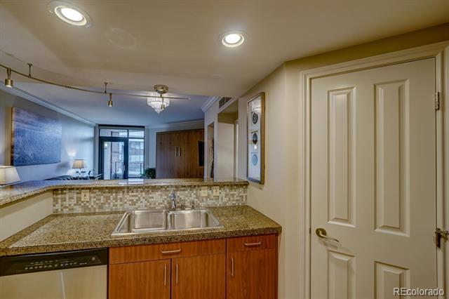 8100 E Union Avenue Unit: 902