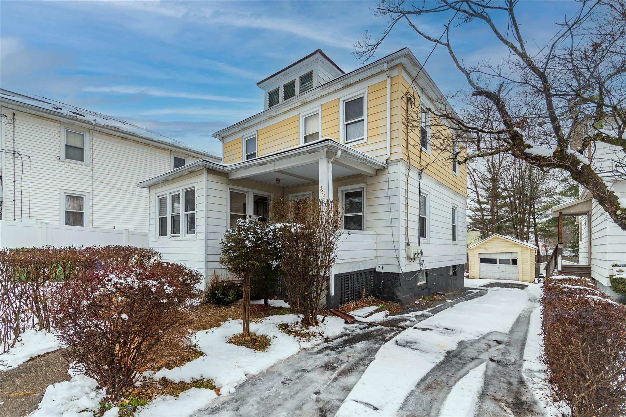 293 E Main Street Unit: 1