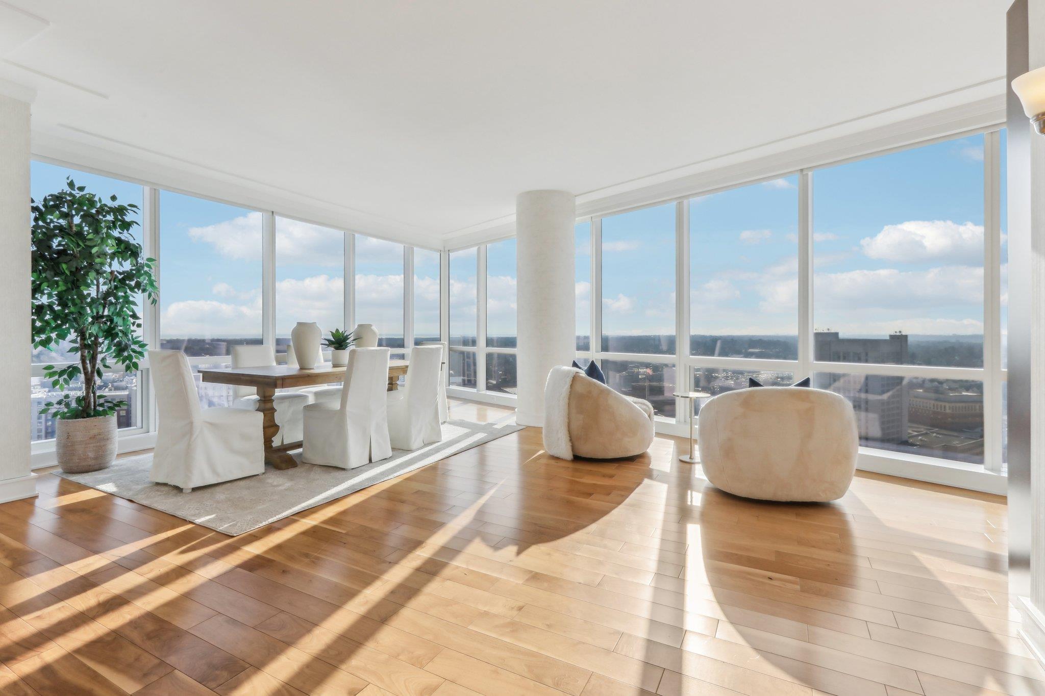 1 Renaissance Square Unit: 29C