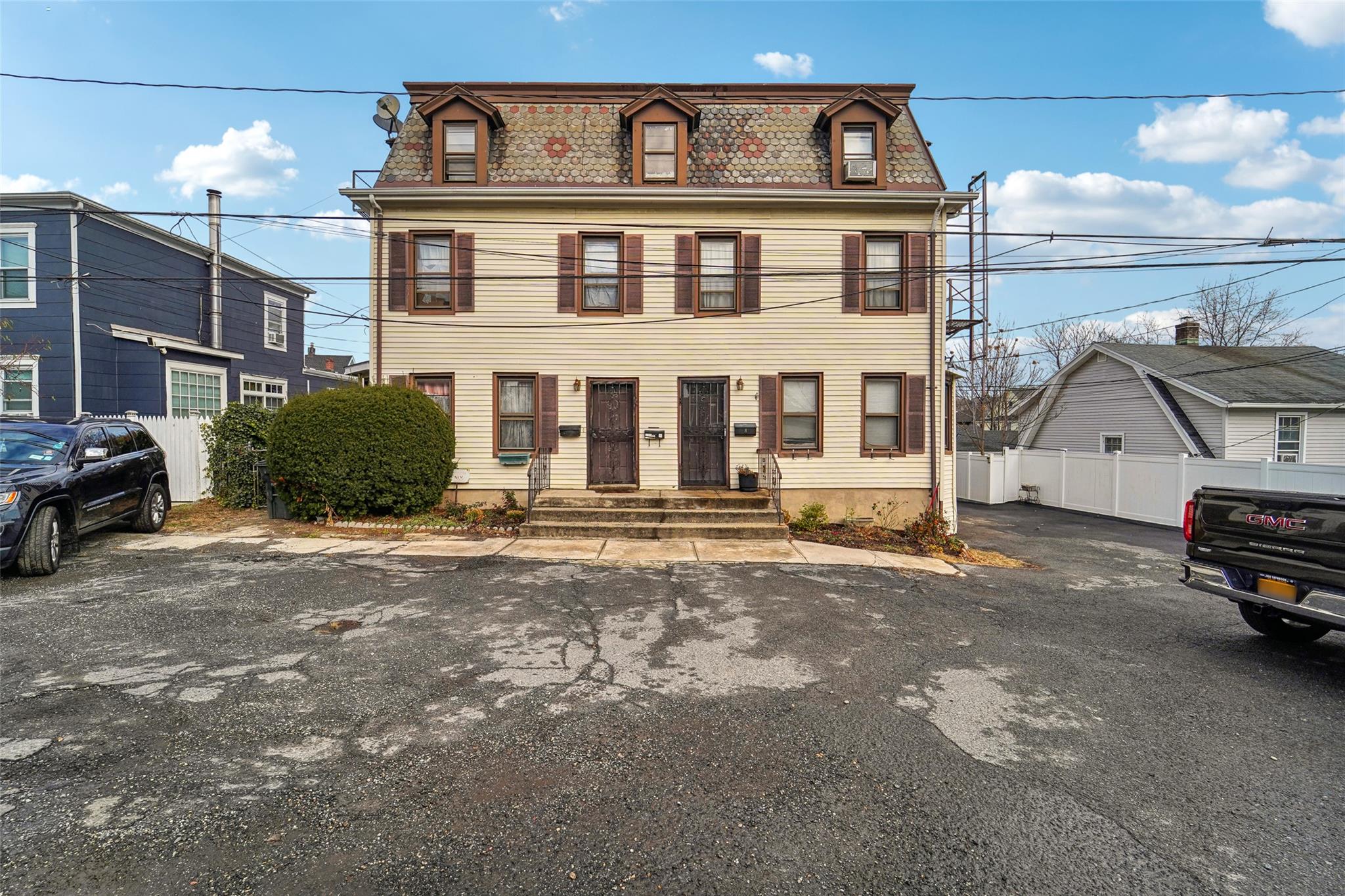 8 Ridgeview Place