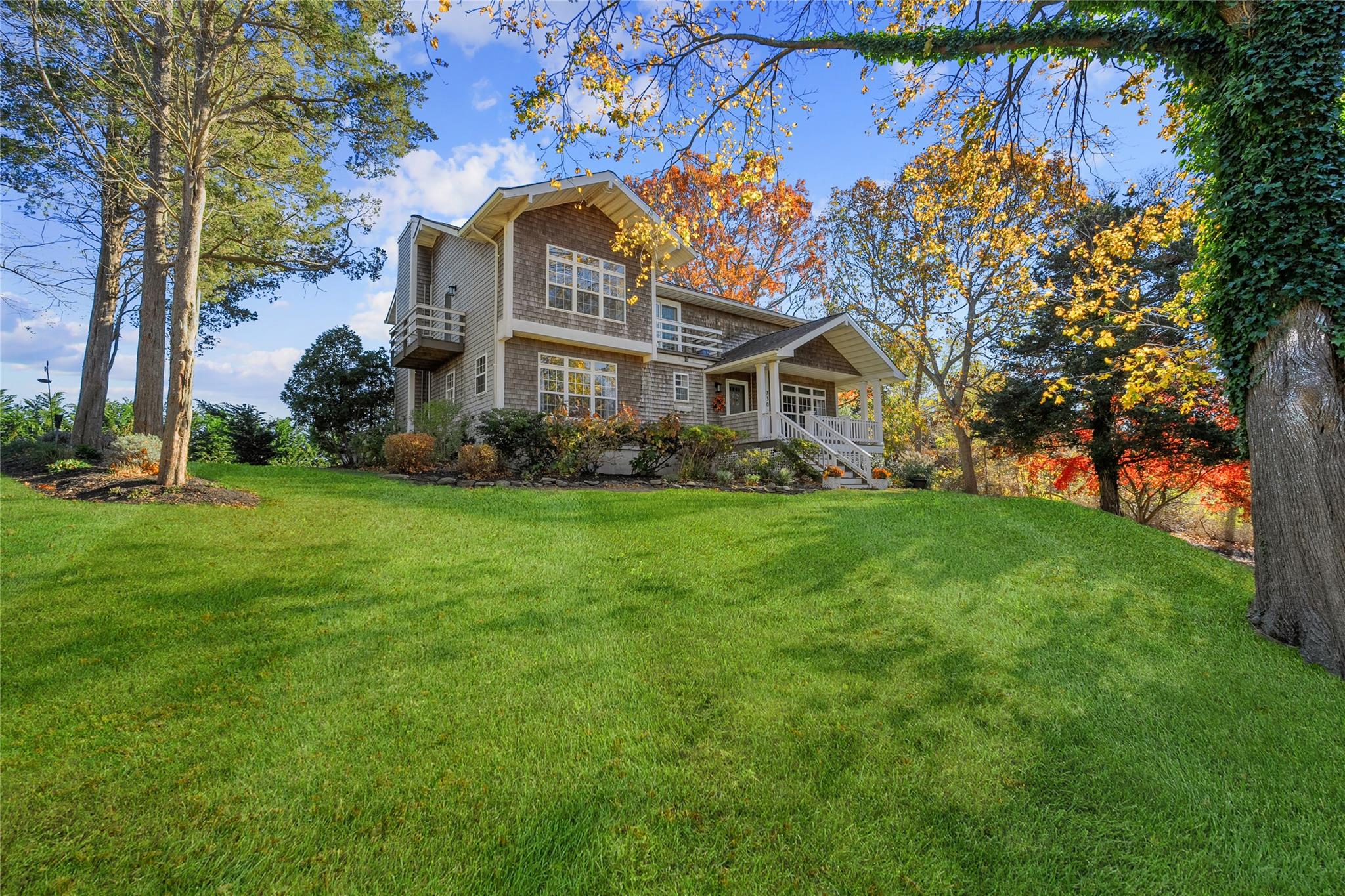 730 Sebastians Cove