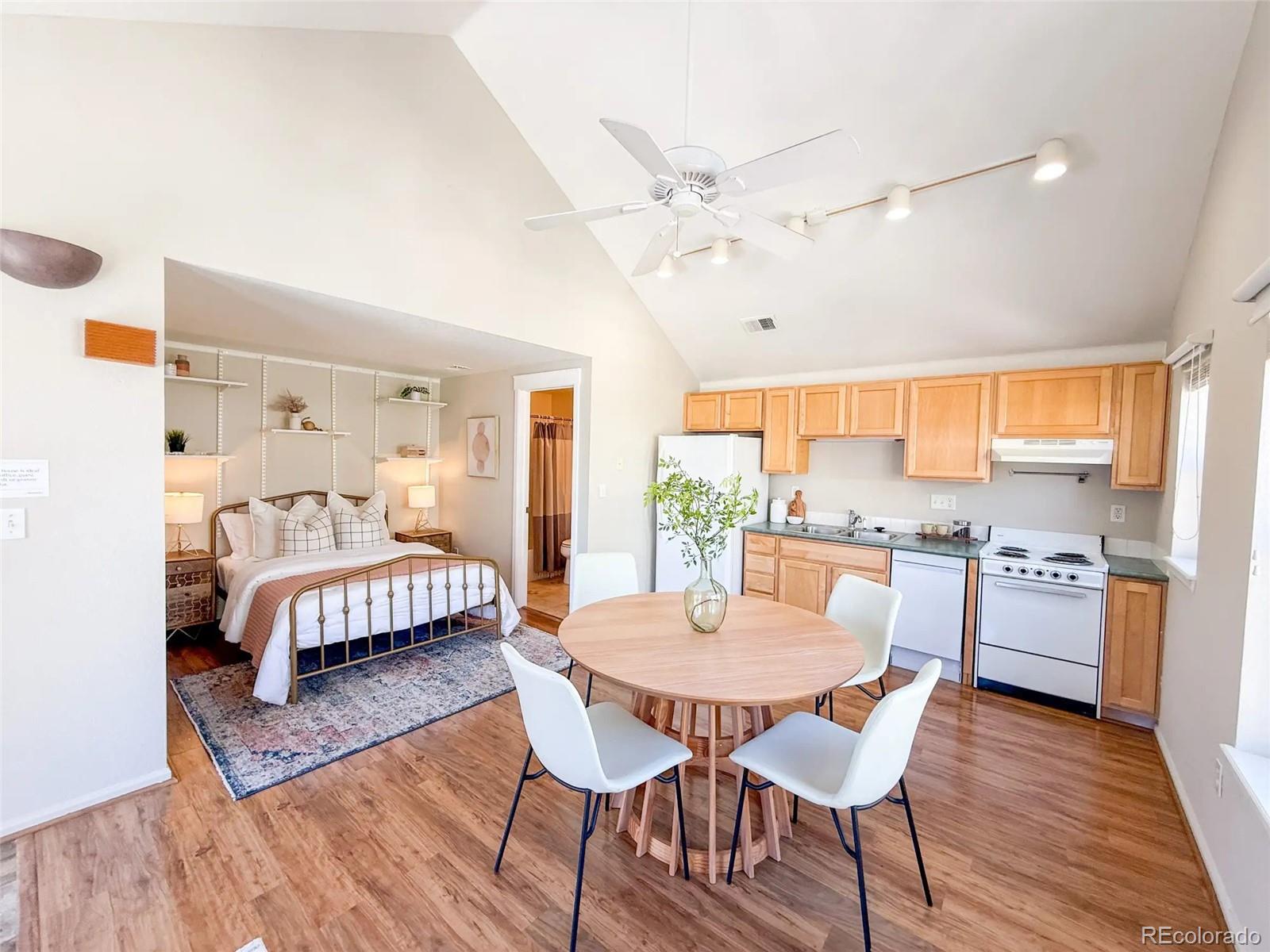 4523 W 36th Place