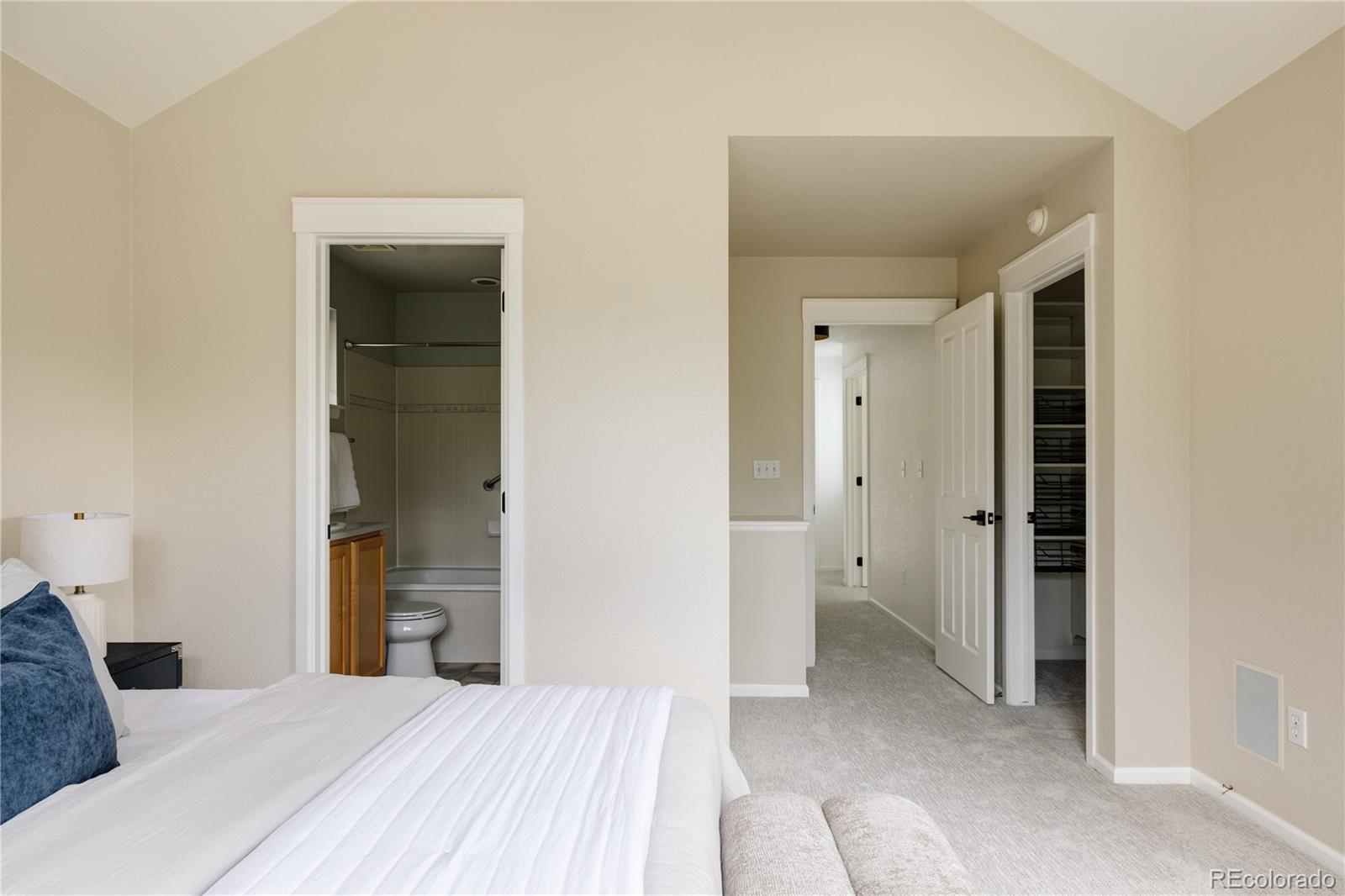 4523 W 36th Place
