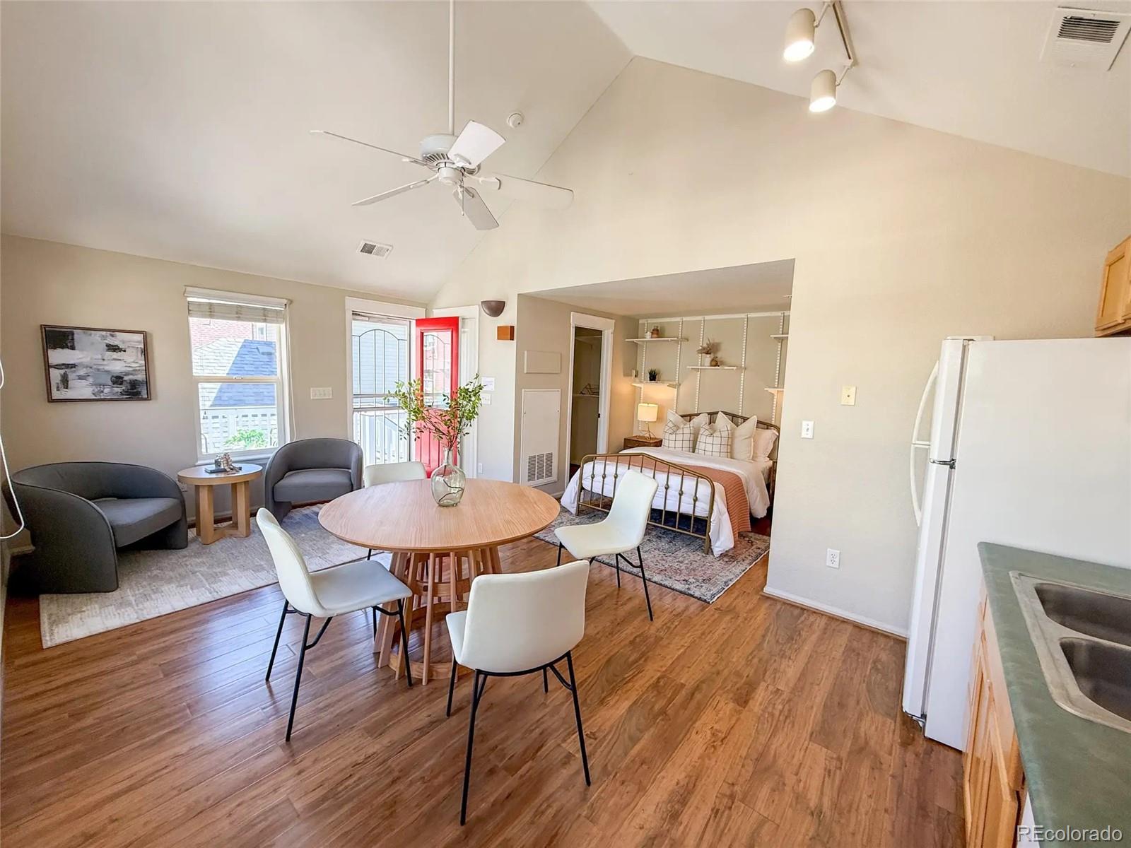 4523 W 36th Place