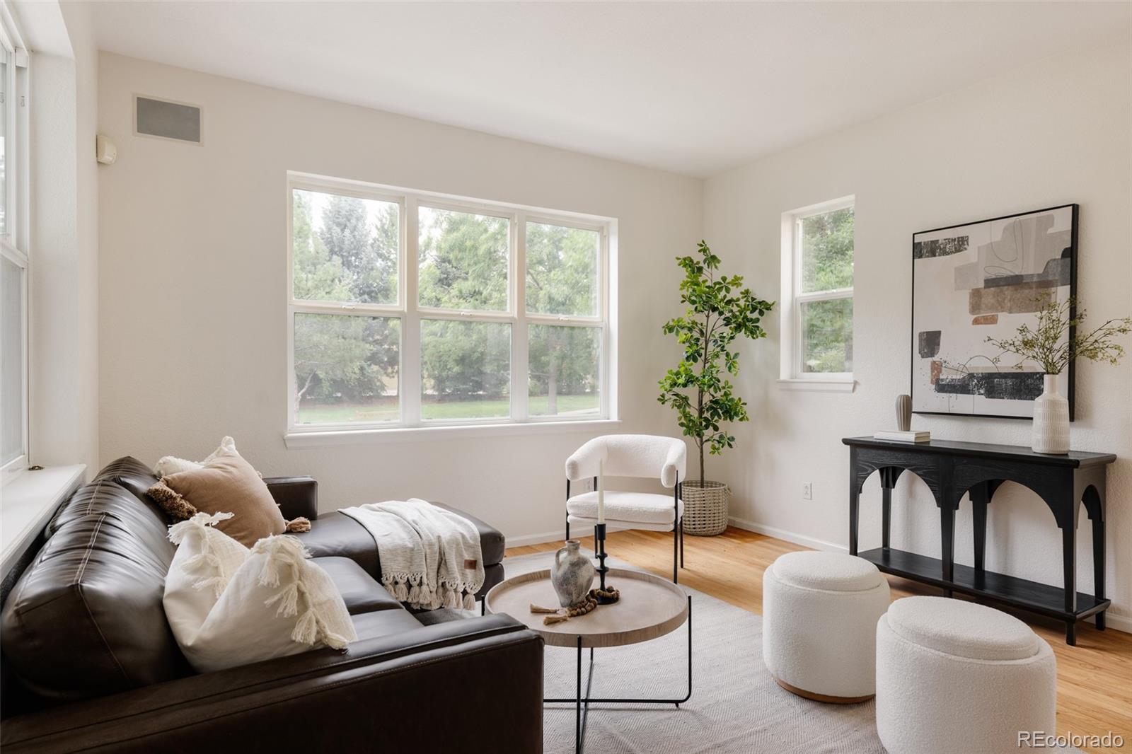 4523 W 36th Place