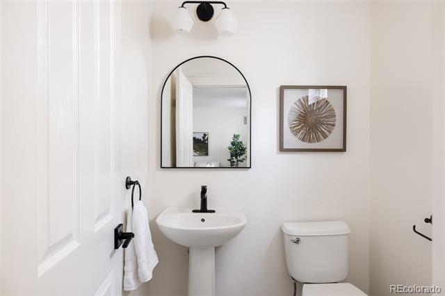 4523 W 36th Place